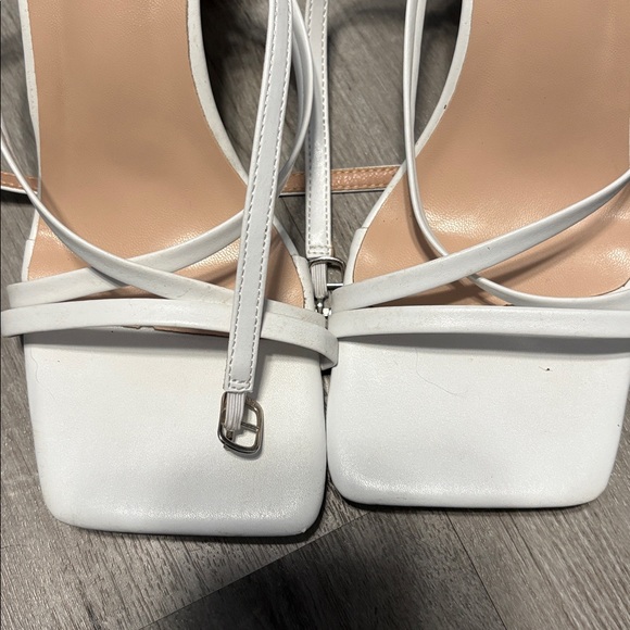 White heels! - Picture 3 of 6